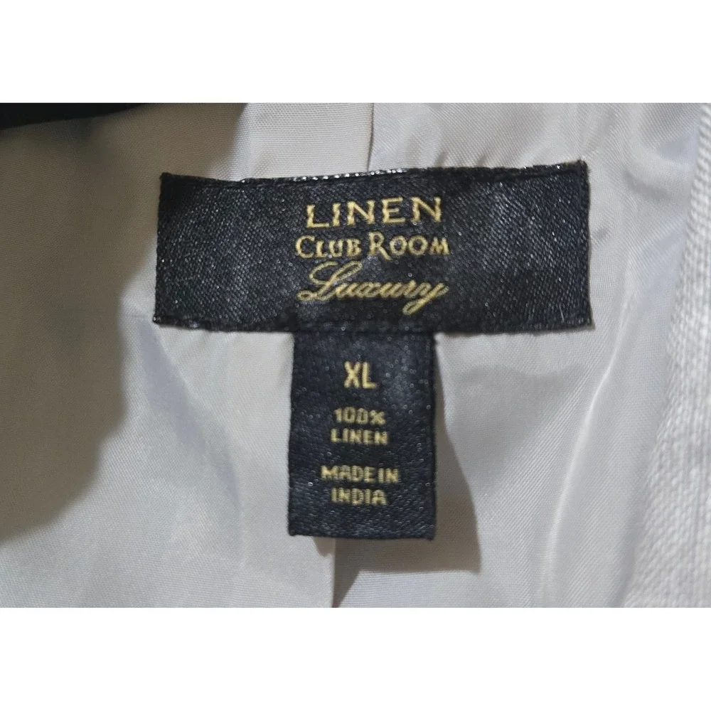 Linen Club Luxury club room